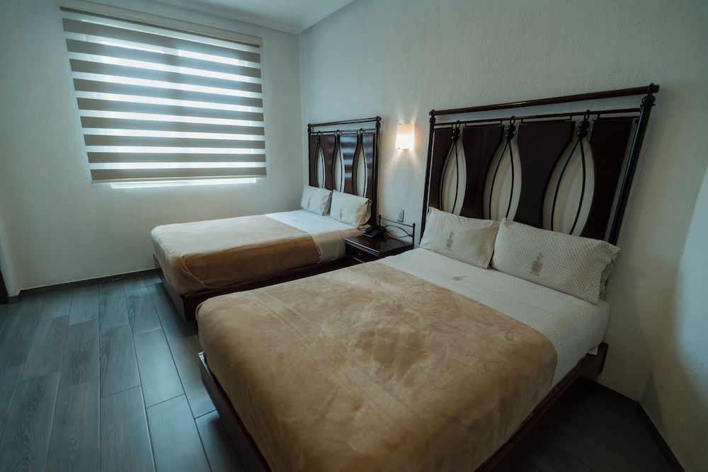 Hotel Alcazar Superior Double Room 18