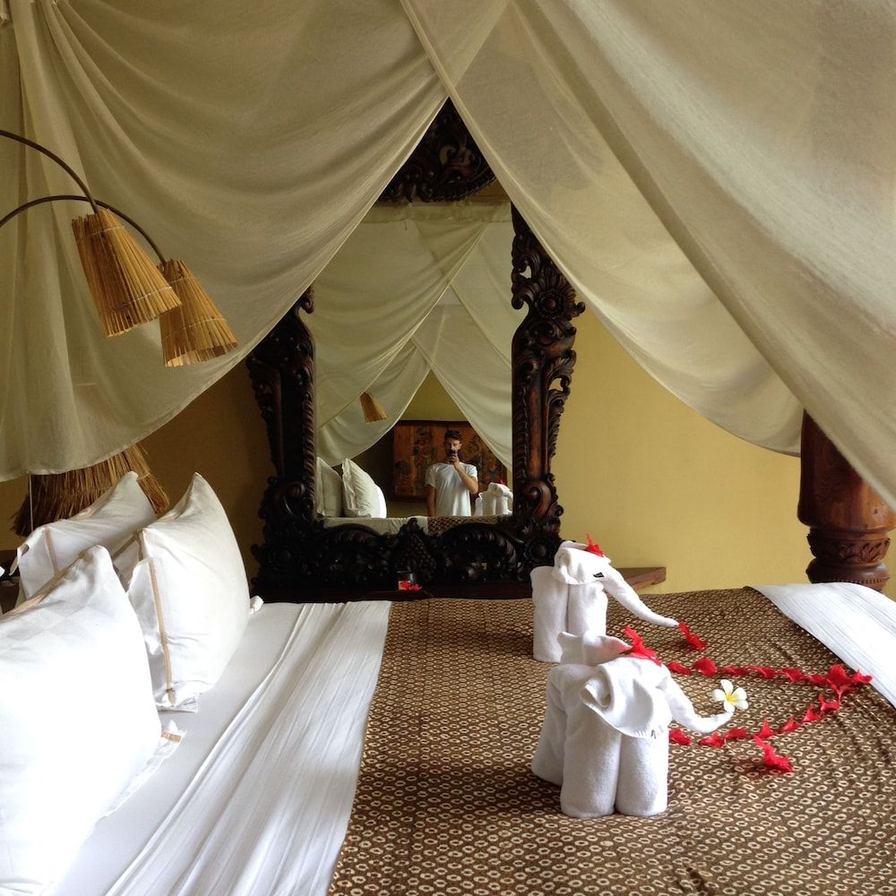 Suite, Private Pool, Beachfront (Bhagavat Gita)