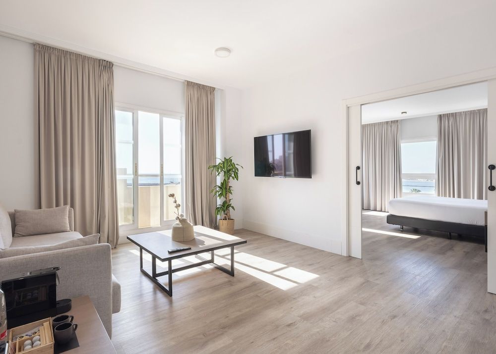 Hotel Melilla Puerto, Affiliated by Meliá Suite 5