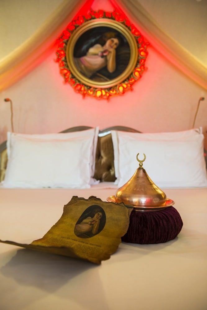 Sultan Suite