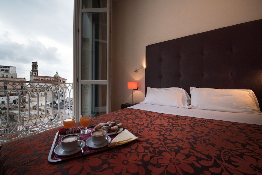 Classic Double Room, Jetted Tub, Partial Sea View