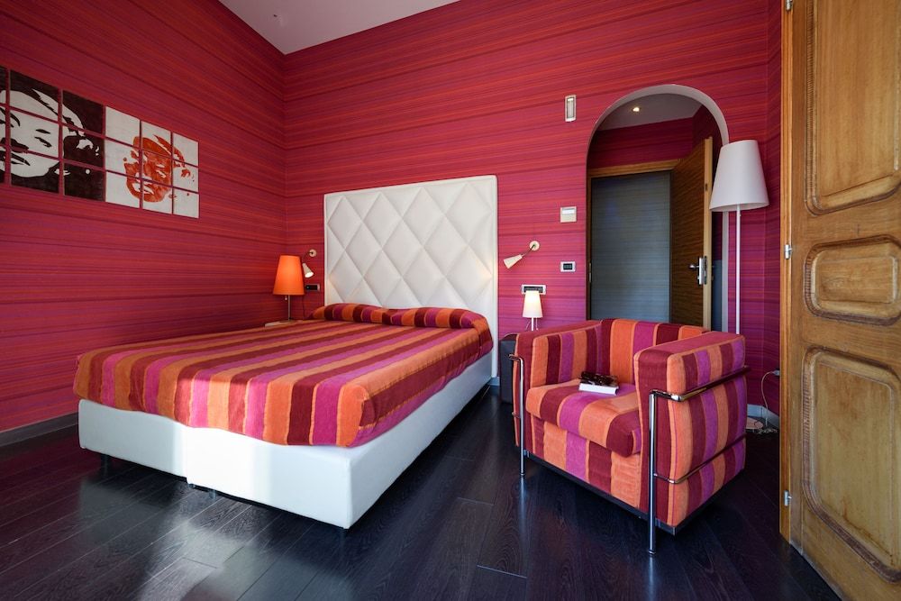 Classic Double Room, Partial Sea View
