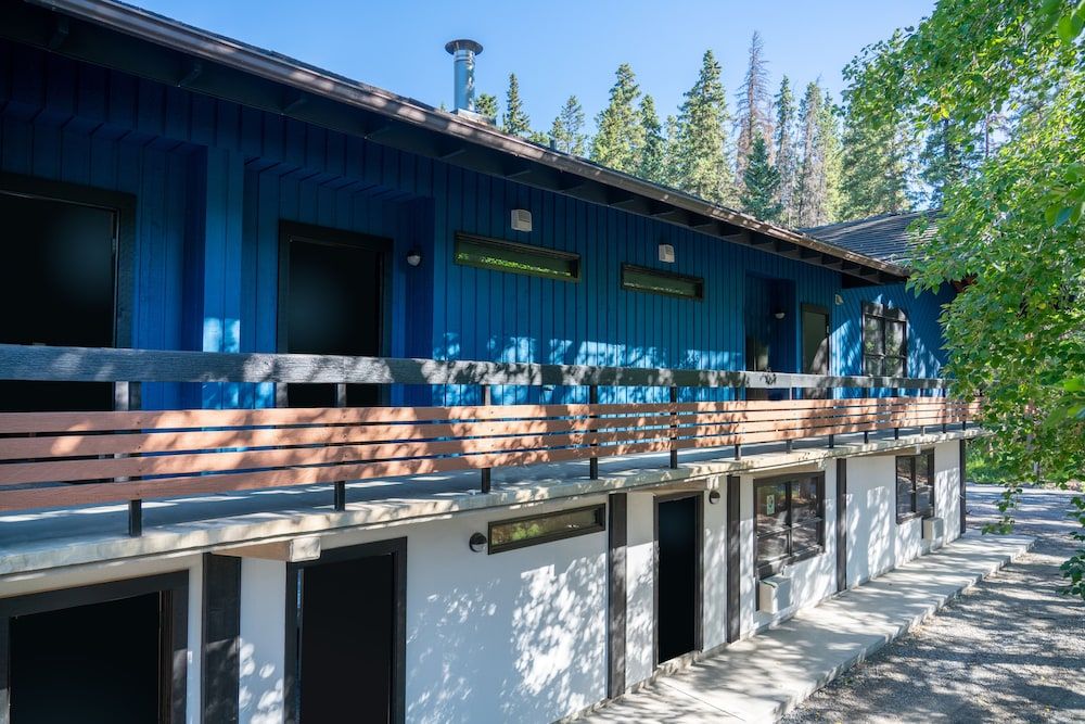 undefined The Dorothy Motel 9