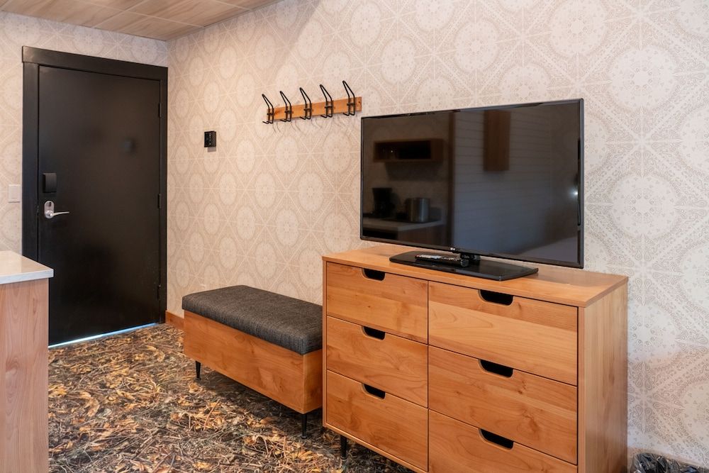 The Dorothy Motel Superior Room, 2 Queen Beds 7