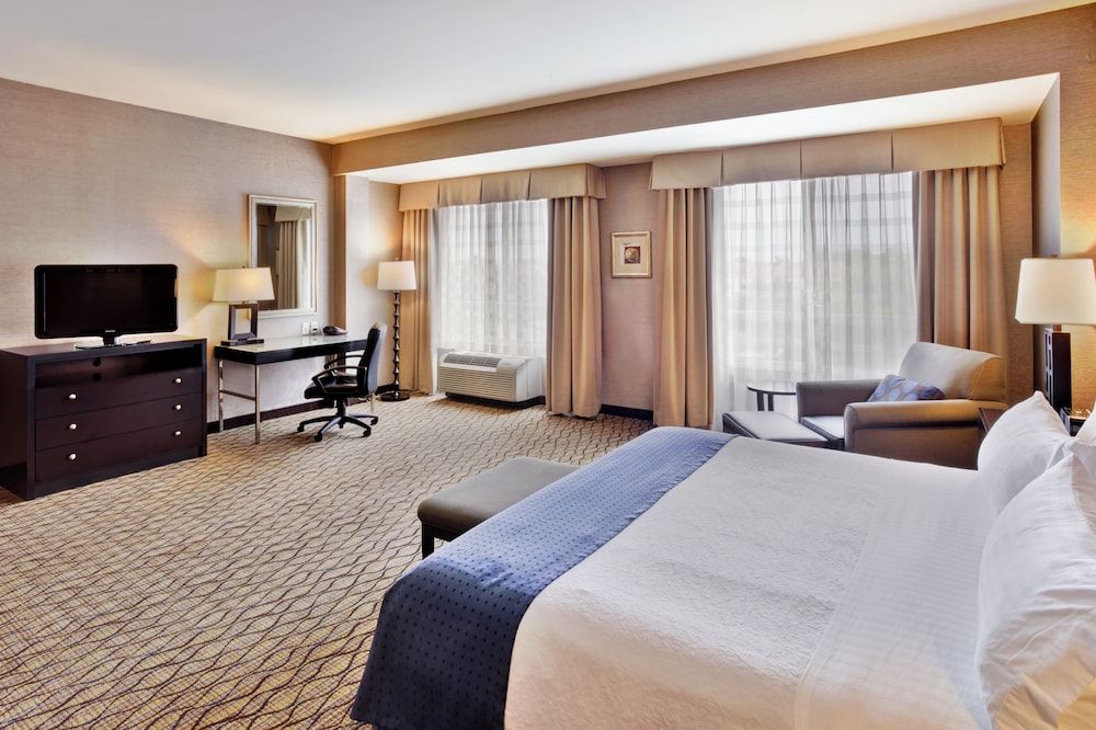 Standard Room, 1 King Bed
