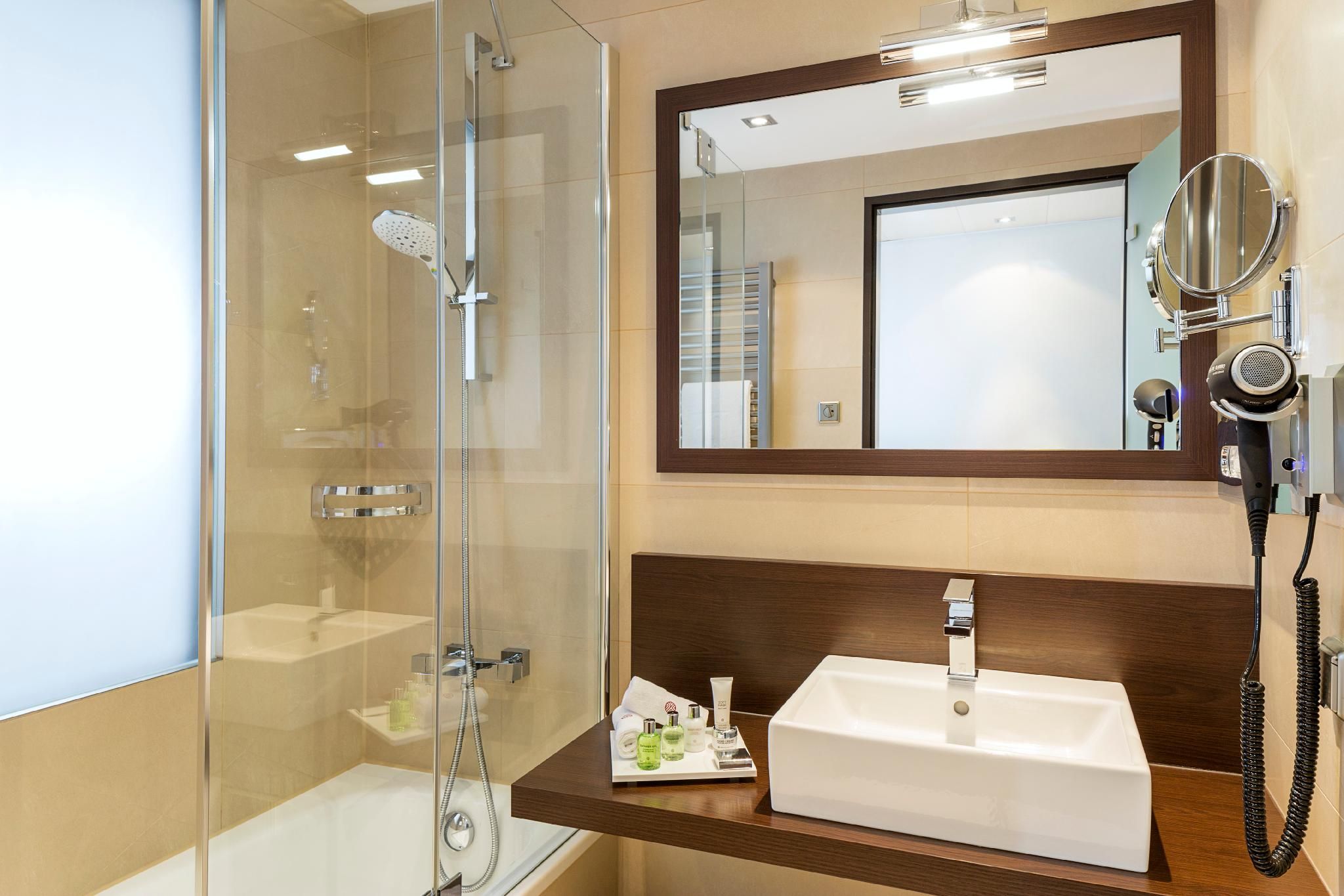 Premium room (3 adults)