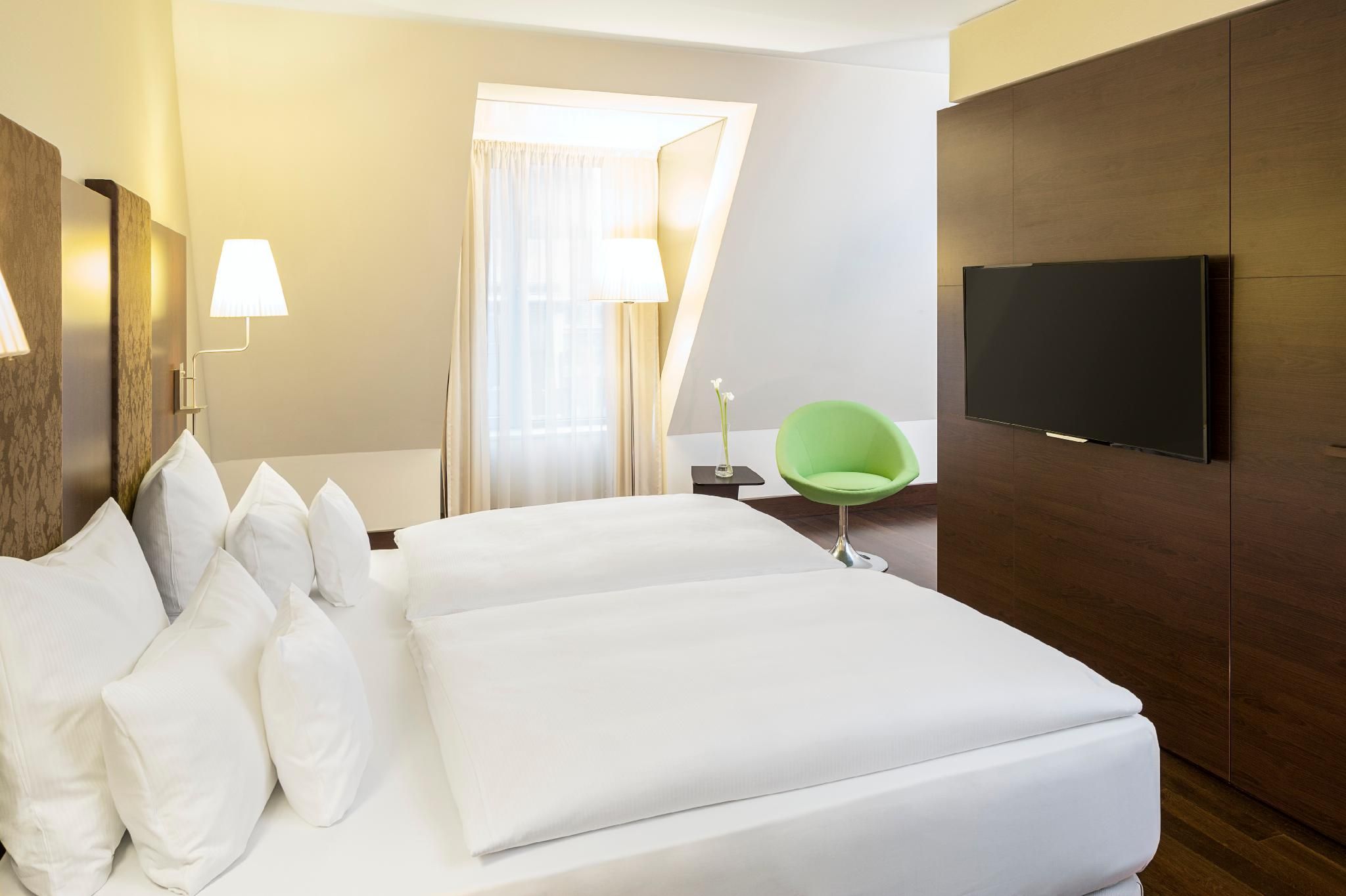 undefined NH Collection Dresden Altmarkt 4