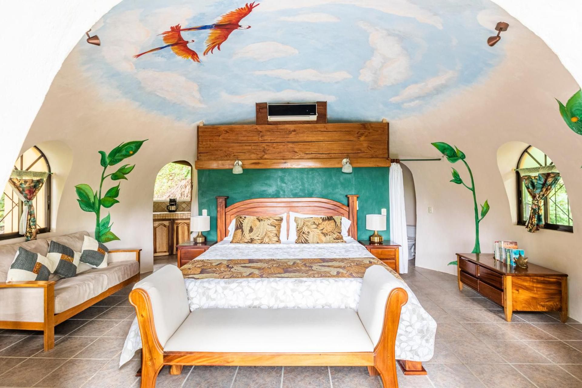 Tree Top Honeymoon Dome