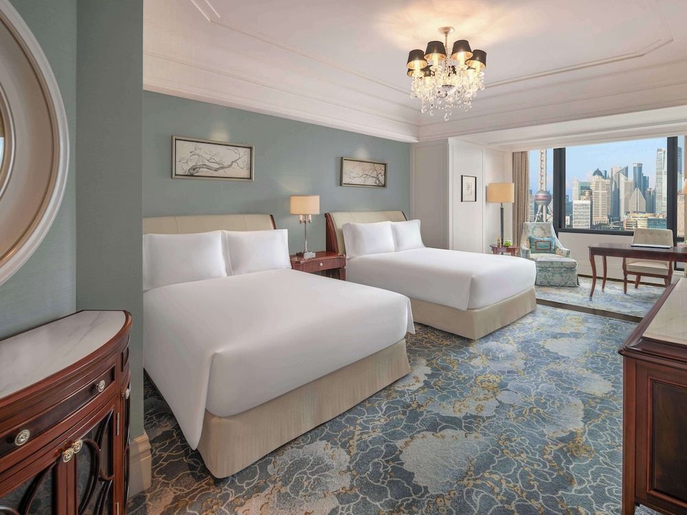 Deluxe River View Room Double Queen Bed