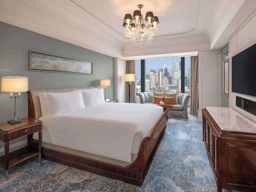 King Luxury Panorama River View Suite