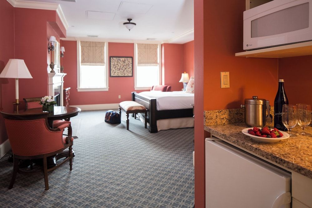 Superior Room, 1 King Bed (Superior King Room)
