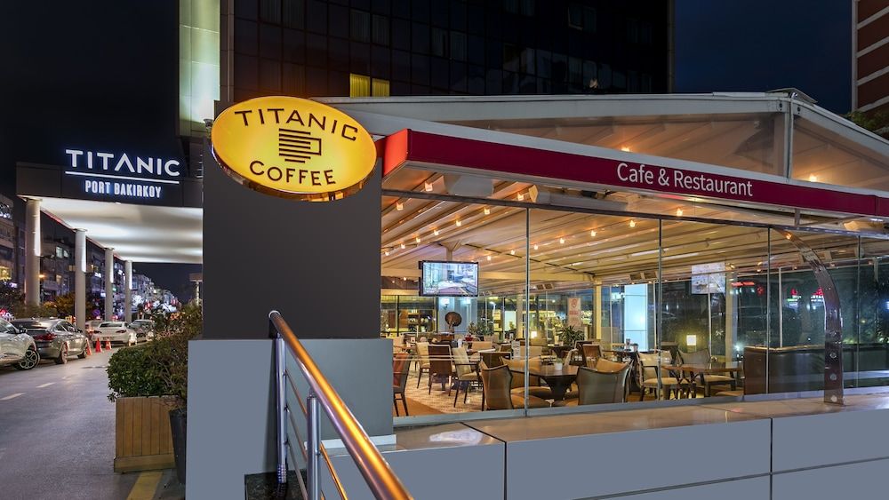 undefined Titanic Port Bakirkoy 2