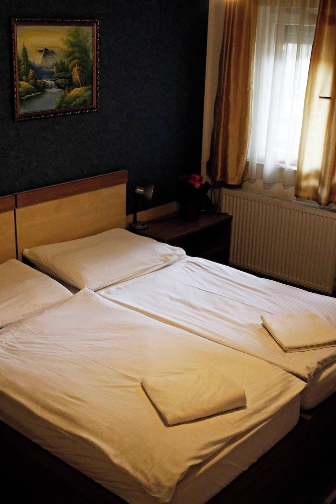 undefined Silver Hotel Budapest City Center