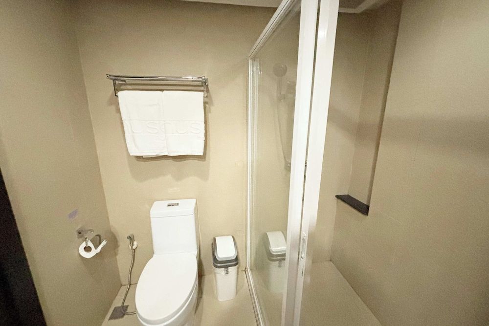 The Muse Hotel Boracay Deluxe Twin Room 12