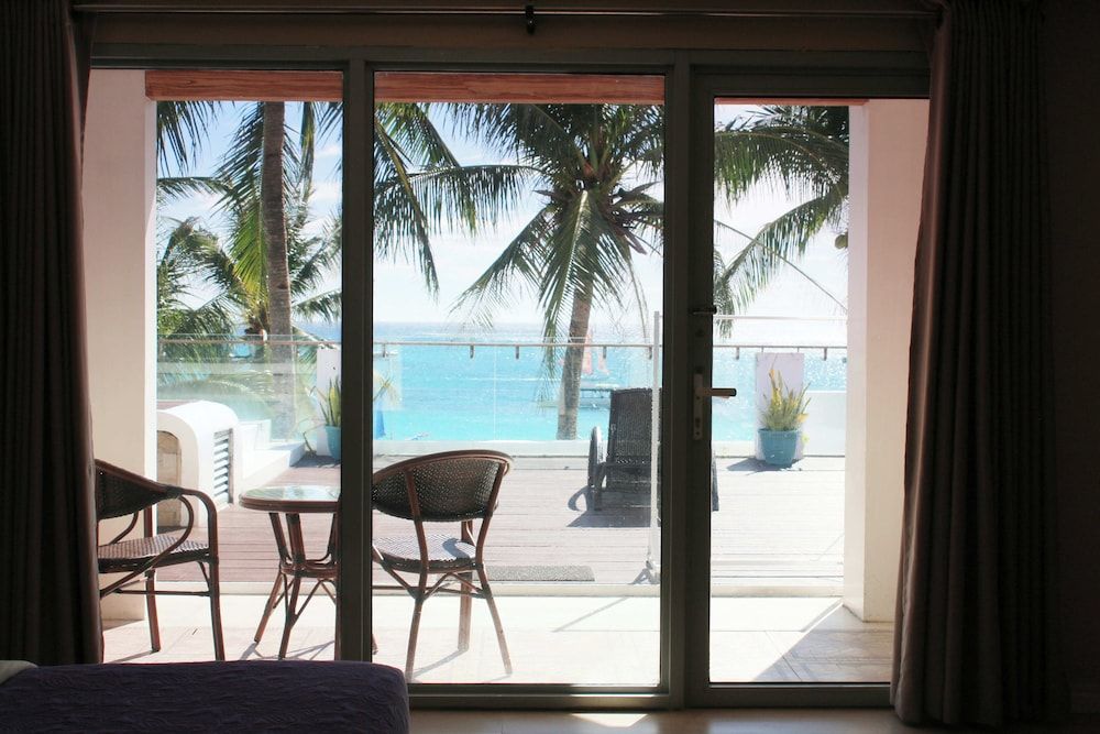 The Muse Hotel Boracay Premier Seaview Twin 9