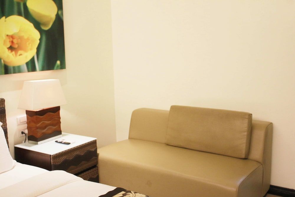 The Muse Hotel Boracay Standard King Room 9