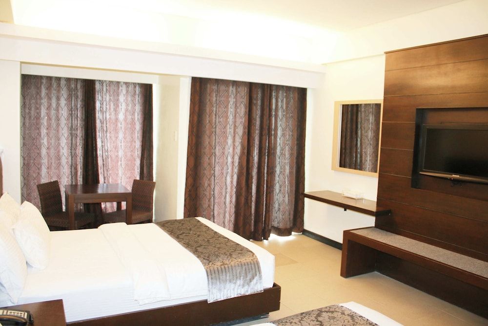 The Muse Hotel Boracay Deluxe Twin Room 7