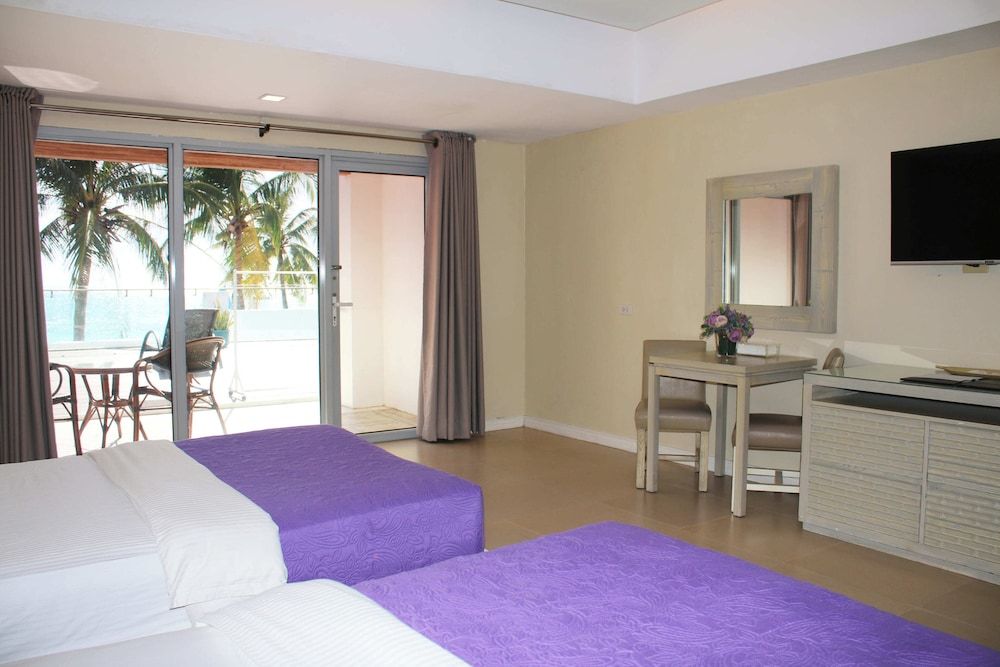 The Muse Hotel Boracay Premier Seaview Twin 4