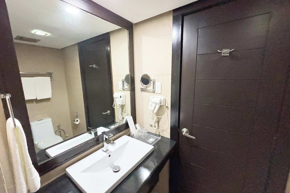 The Muse Hotel Boracay Standard Twin Room 12