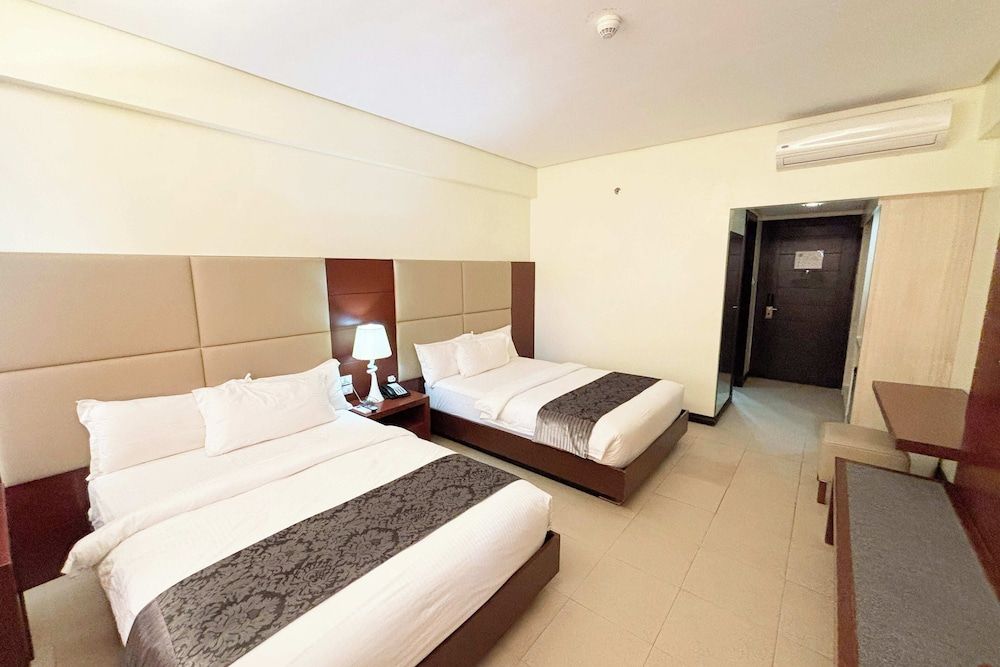 The Muse Hotel Boracay Deluxe Twin Room 6