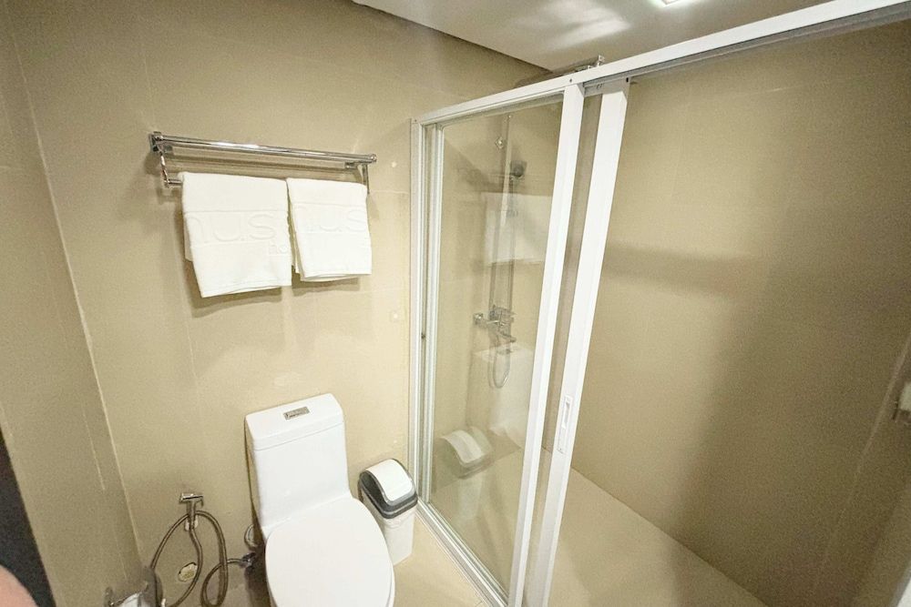 The Muse Hotel Boracay Standard King Room 6