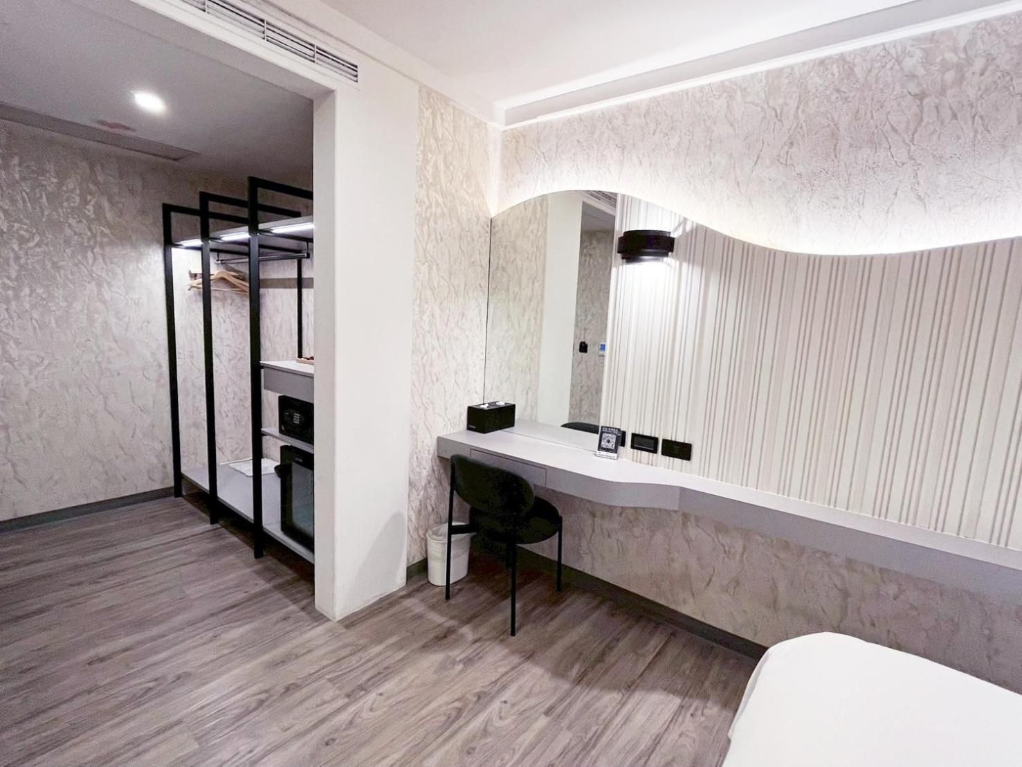 Family Room - Parking Excluded, Check-In After 3:00 PM