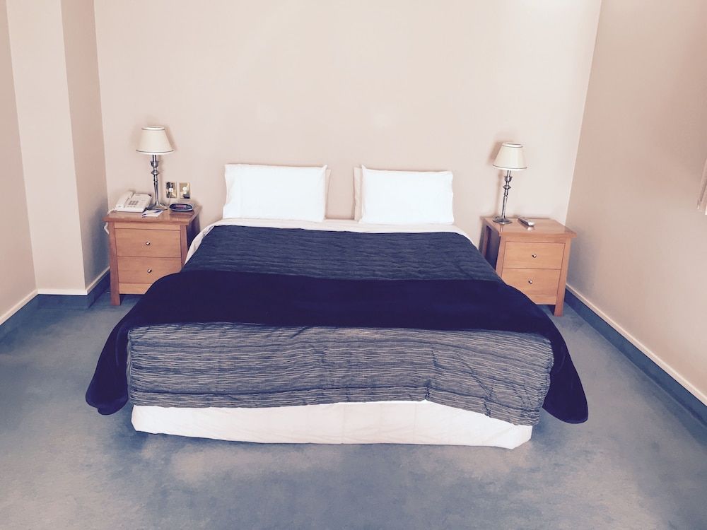Efficiency, Room, 1 King Bed, Non Smoking