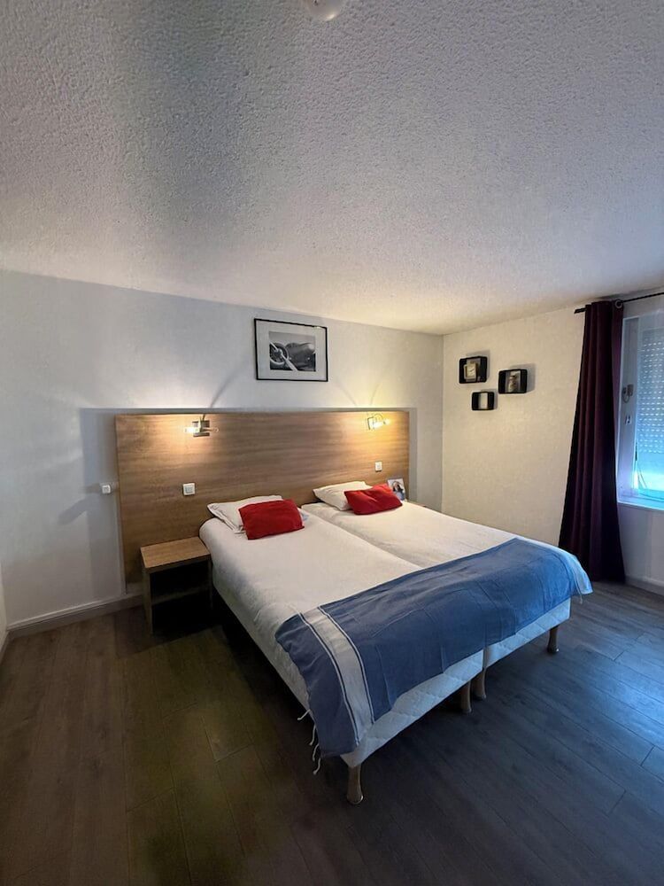 Brit Hotel Besançon L'Horloge Comfort Twin Room 3