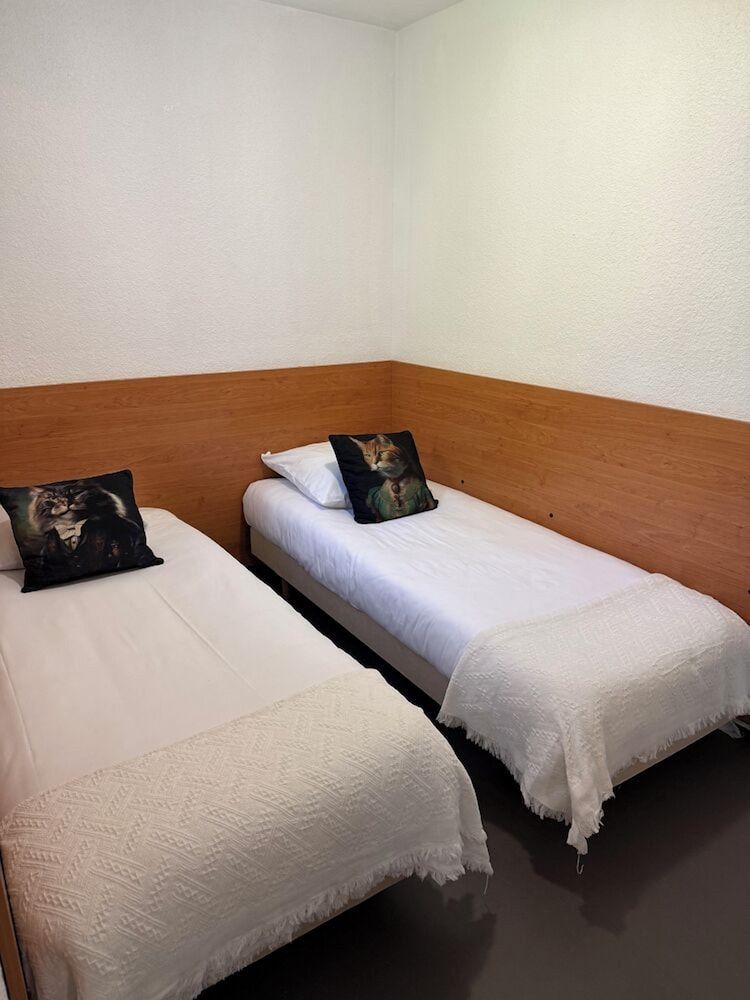 Brit Hotel Besançon L'Horloge Comfort Twin Room 4