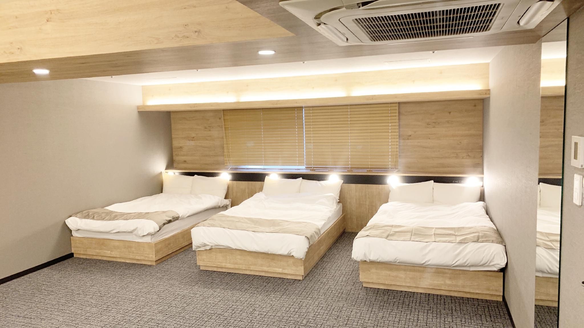 First Cabin Midousuji - Namba Premium Triple Room 2