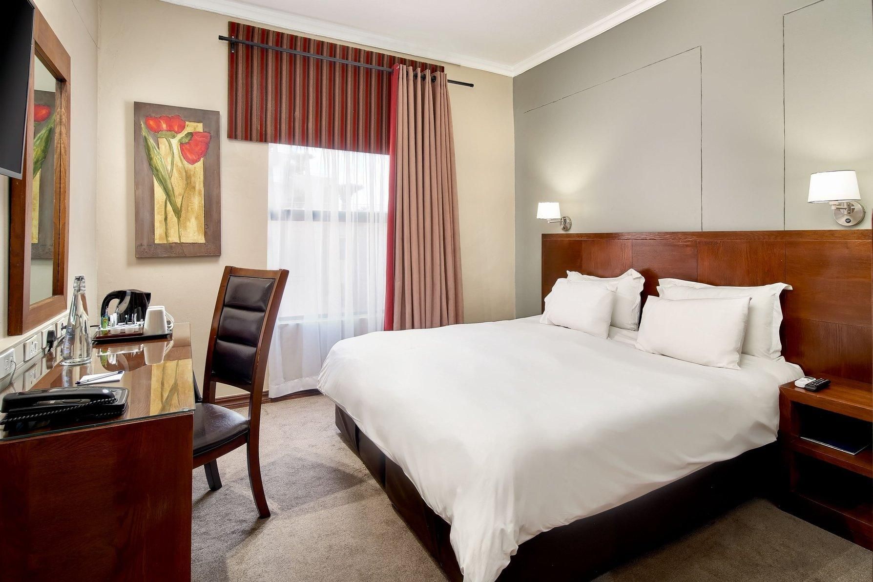 Standard, Guest room, 1 King, City view