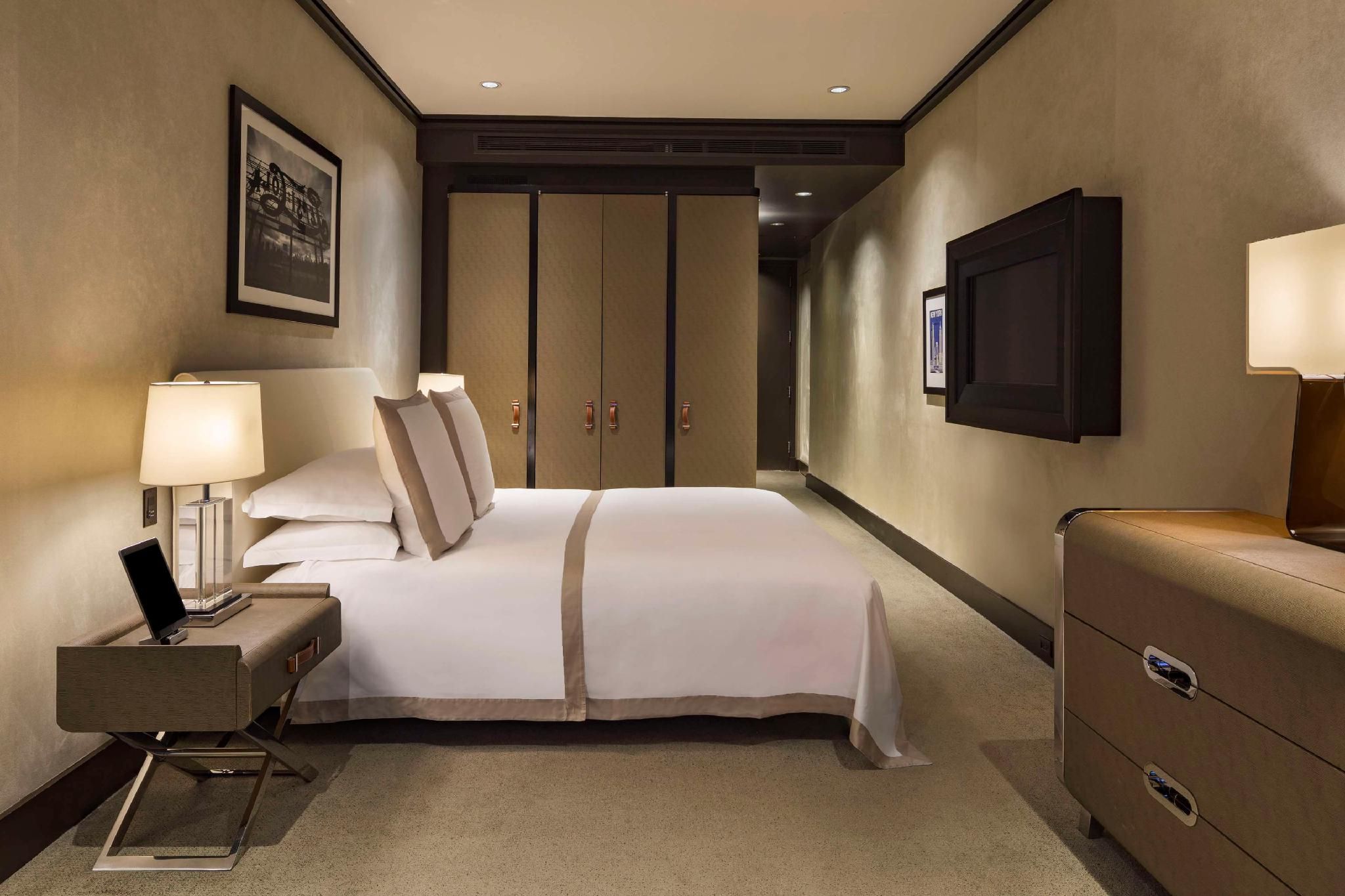 One King Superior Room