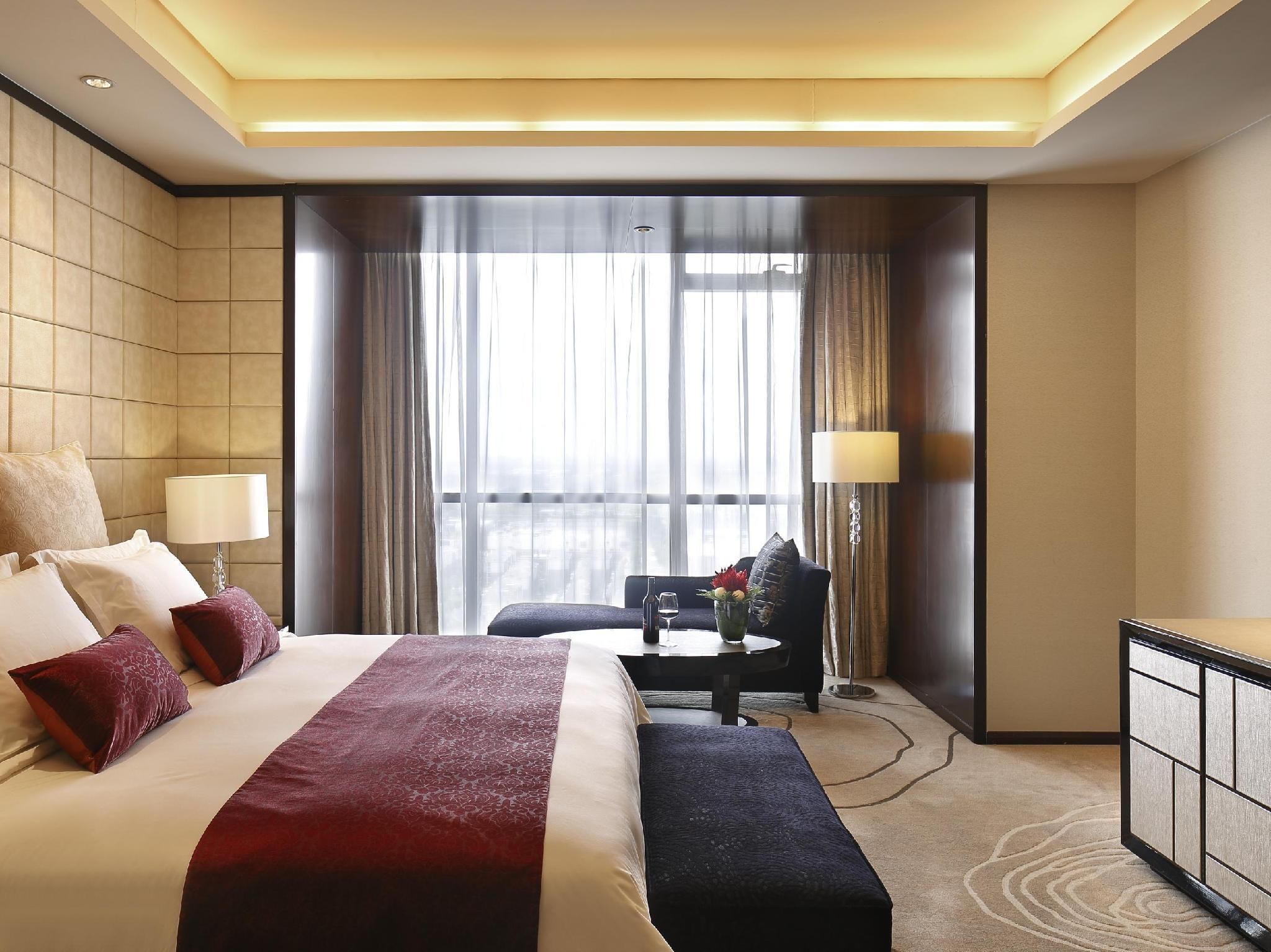 The QUBE Hotel Shanghai Pudong Business King Room