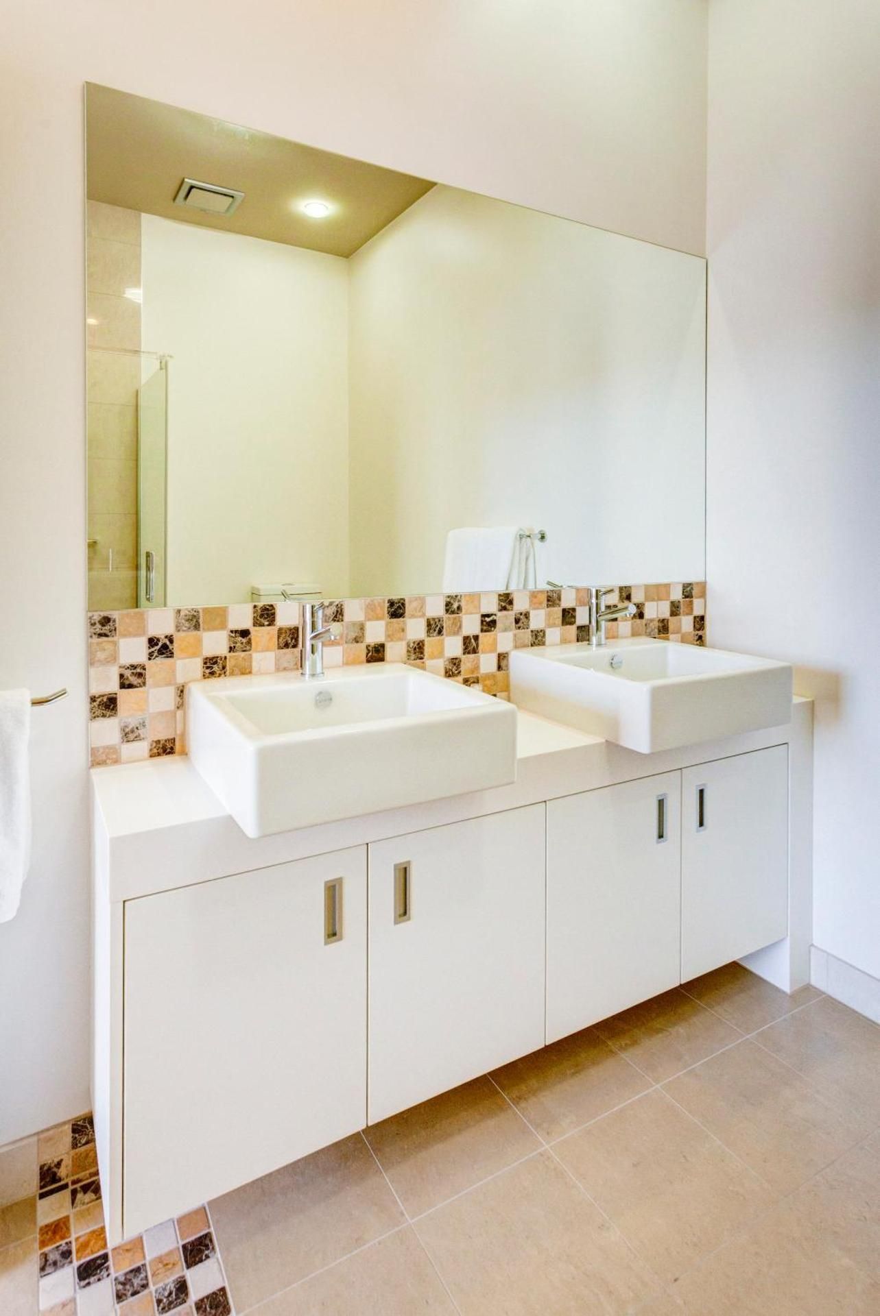 2 Bedroom Interconnecting