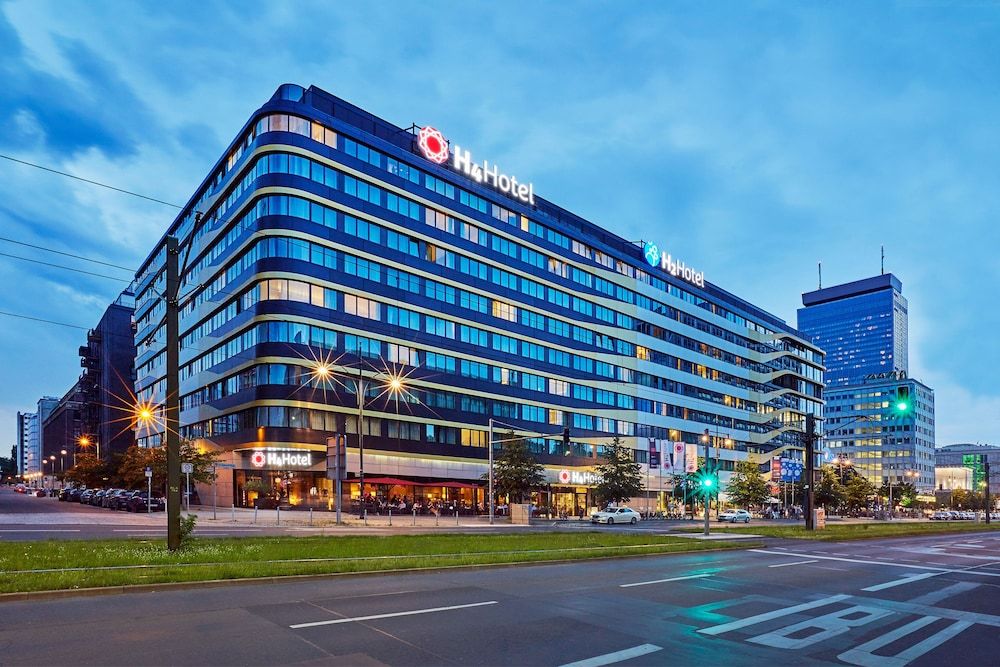 undefined H4 Hotel Berlin Alexanderplatz 6