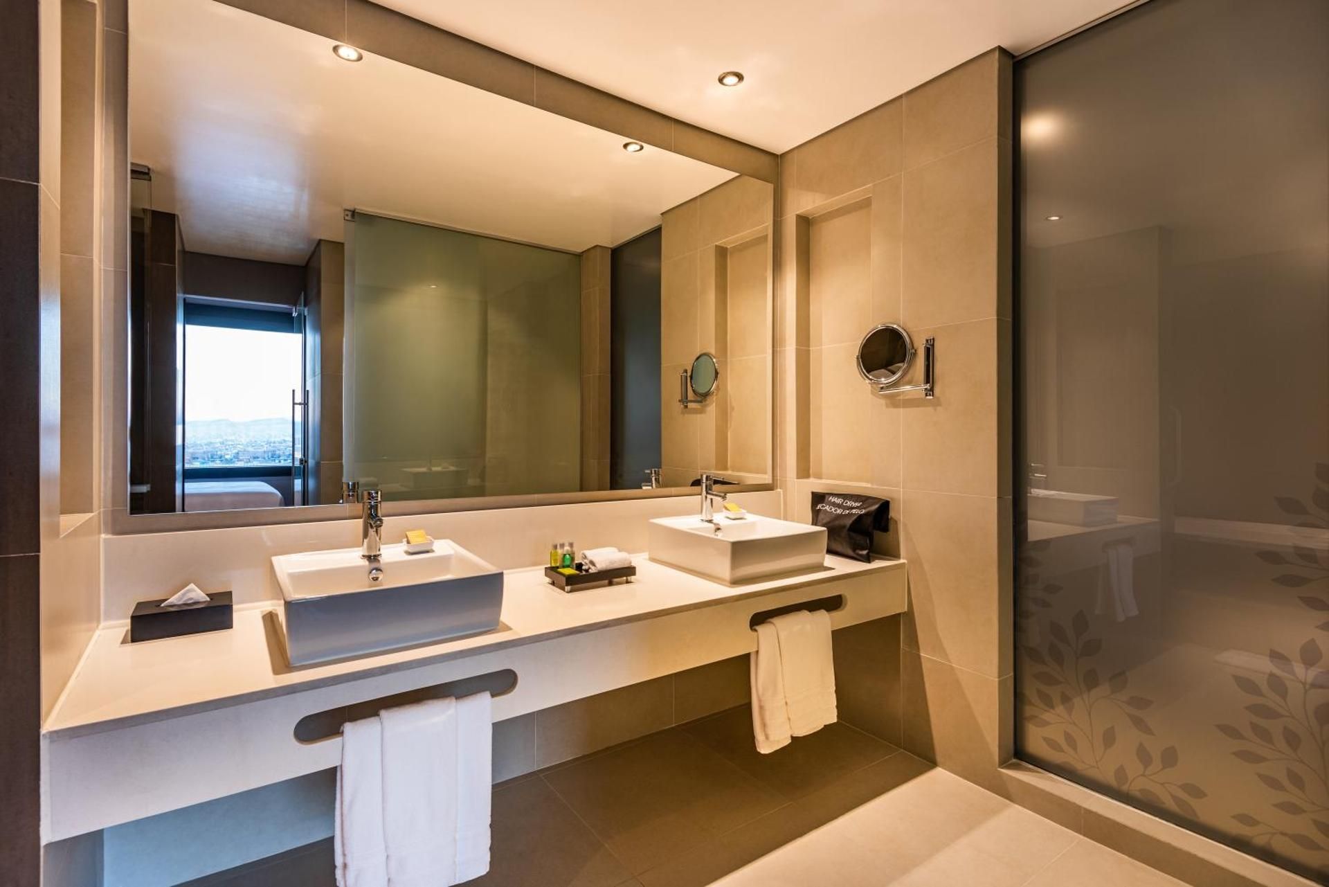 1 KING BED EXECUTIVE -HIGH FLOOR