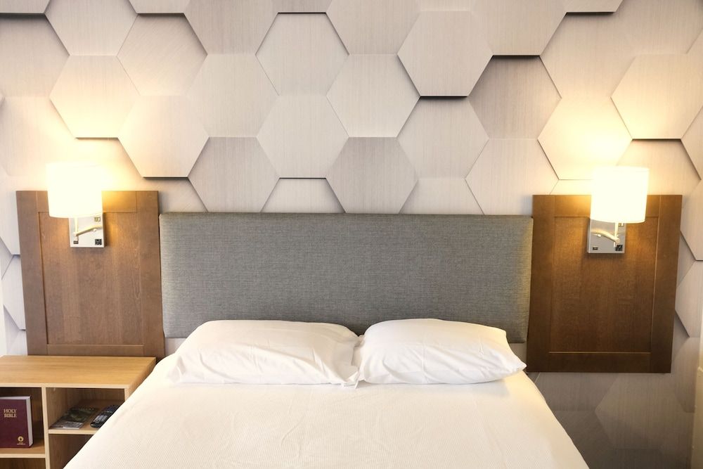 Regency Inn Design Studio 2