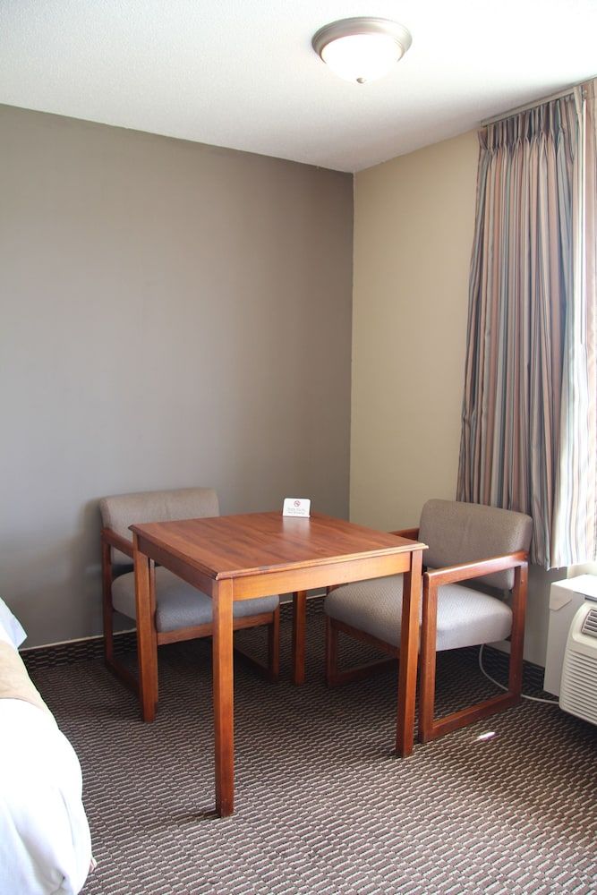 Regency Inn Comfort Single Room, 1 Double Bed 11