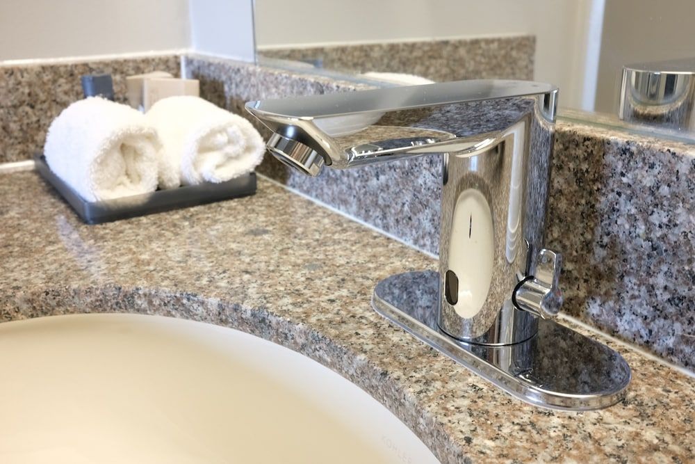 Regency Inn Design Studio 3