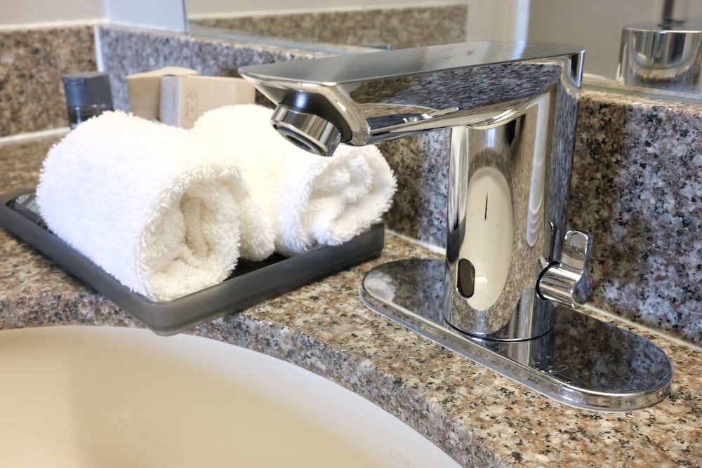 Regency Inn Design Studio 6