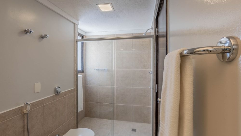 Hotel Deville Prime Cuiabá Luxo Casal 4