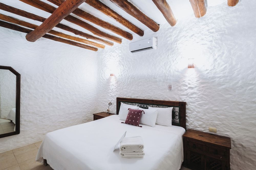 Hotel Casa Bárbara Holbox Superior Room, 1 King Bed, Garden View 3