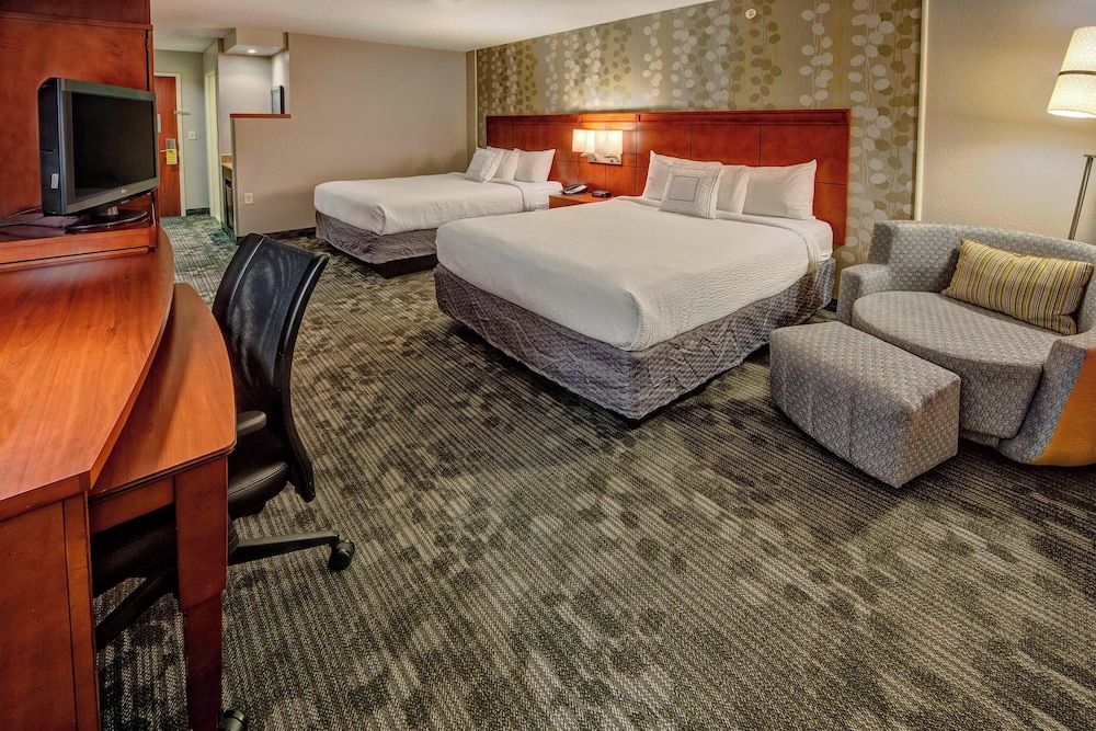 Room, 2 Queen Beds (Hearing Accessible)