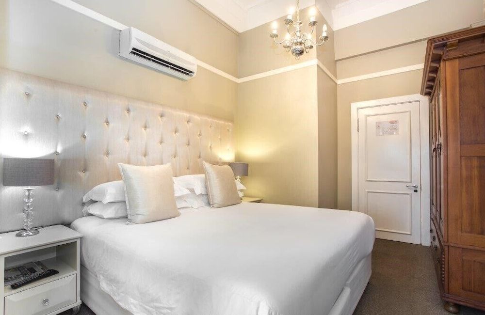 The Saint James on Venice Luxury Guest House