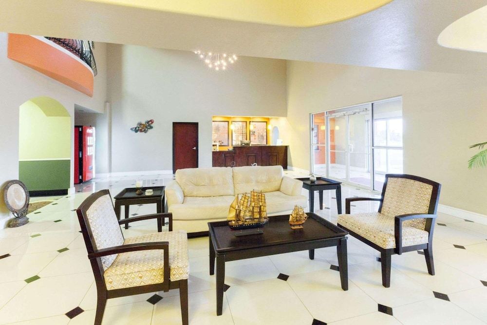 Lone Star Inn & Suites