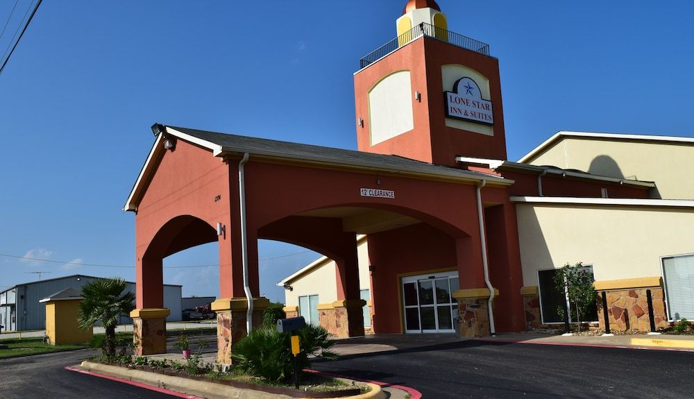 Lone Star Inn & Suites