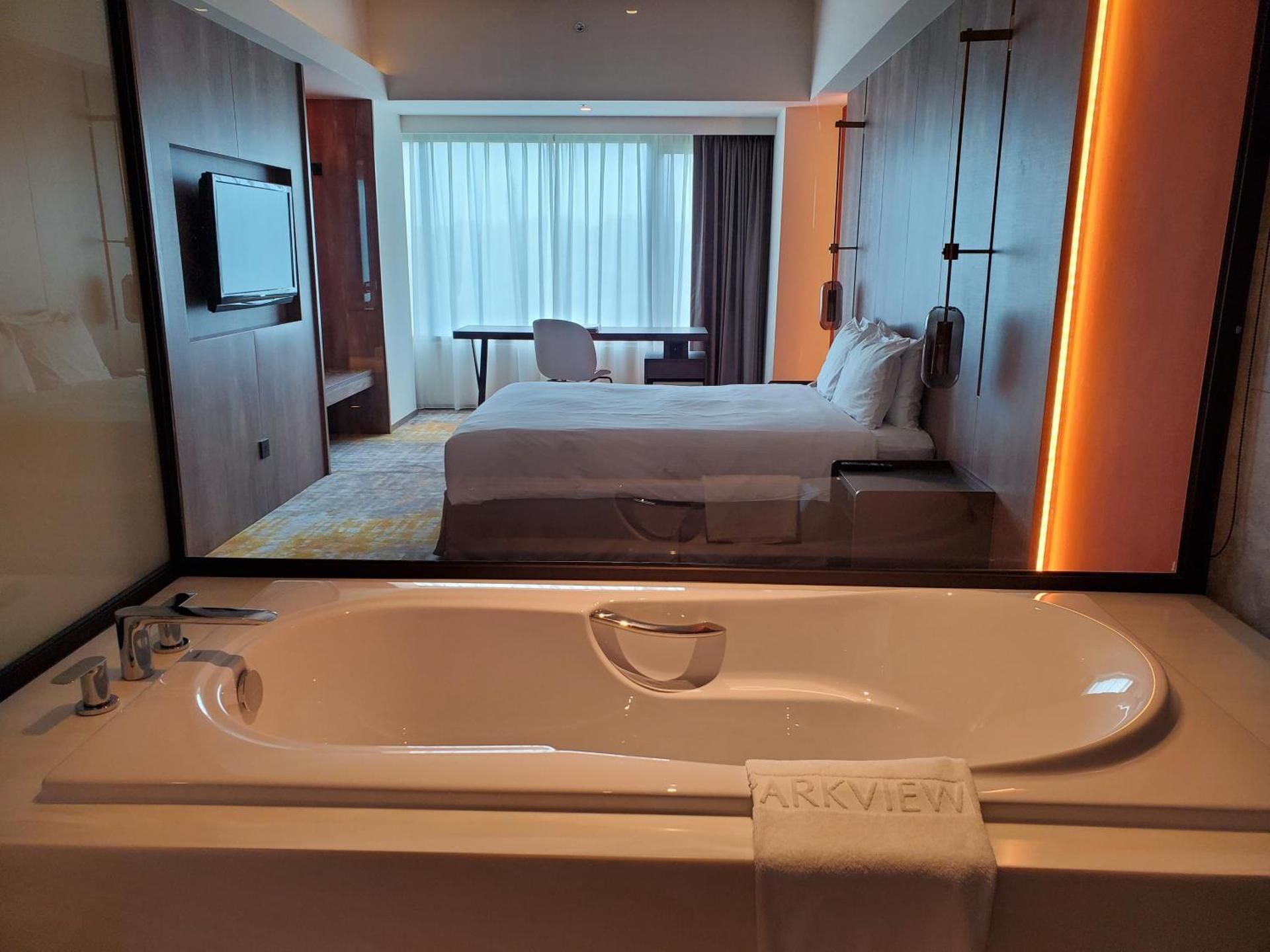 Parkview Hotel Hualien Deluxe Family Suite with Queen Bed 3