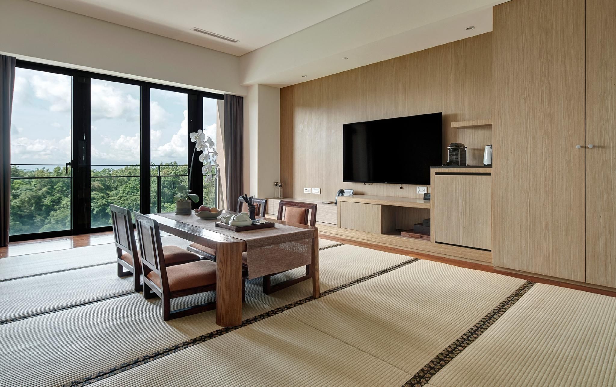 Premier Mountain View Japanese Style Room