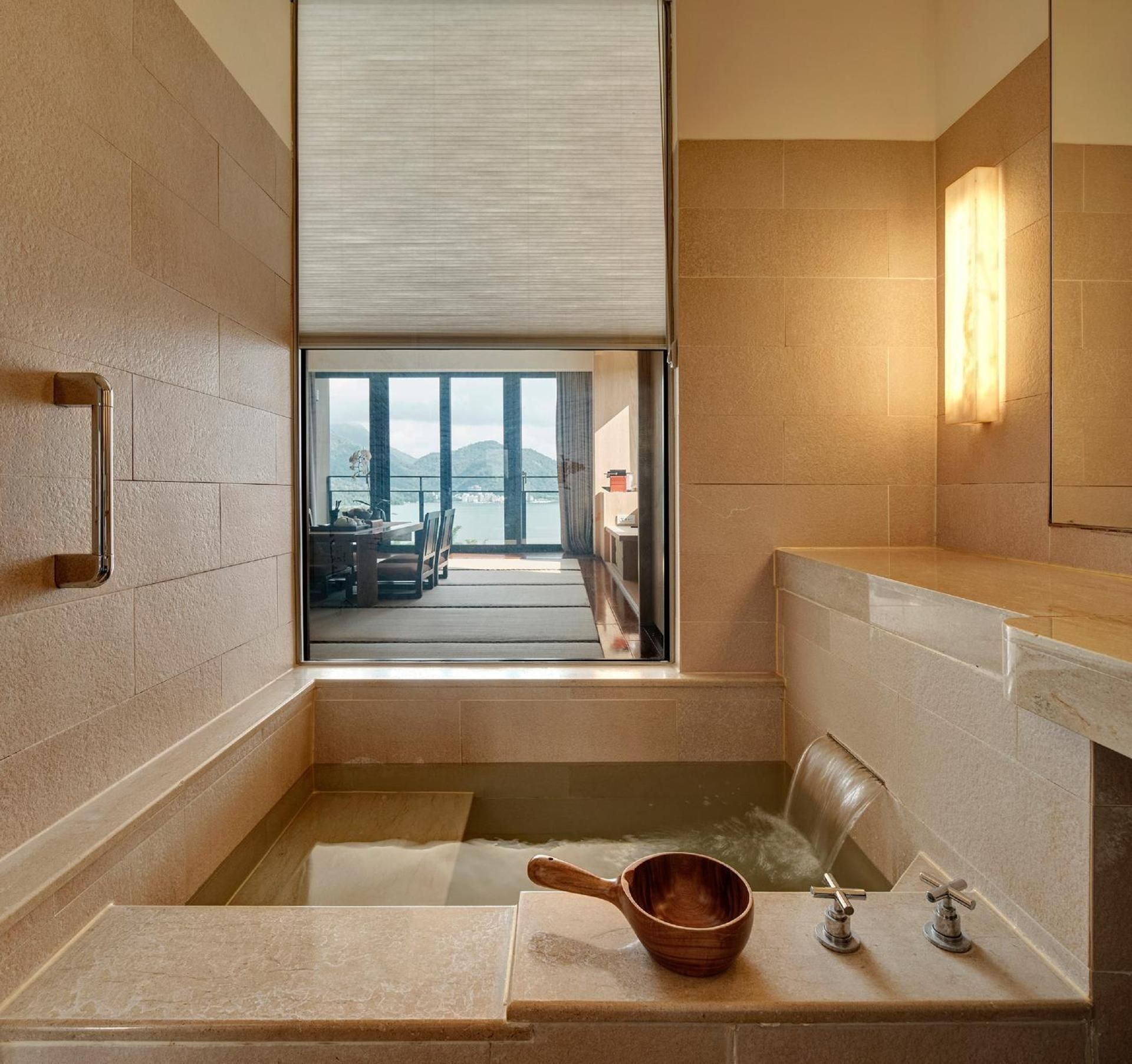 Classic Lake View Japanese Style Room