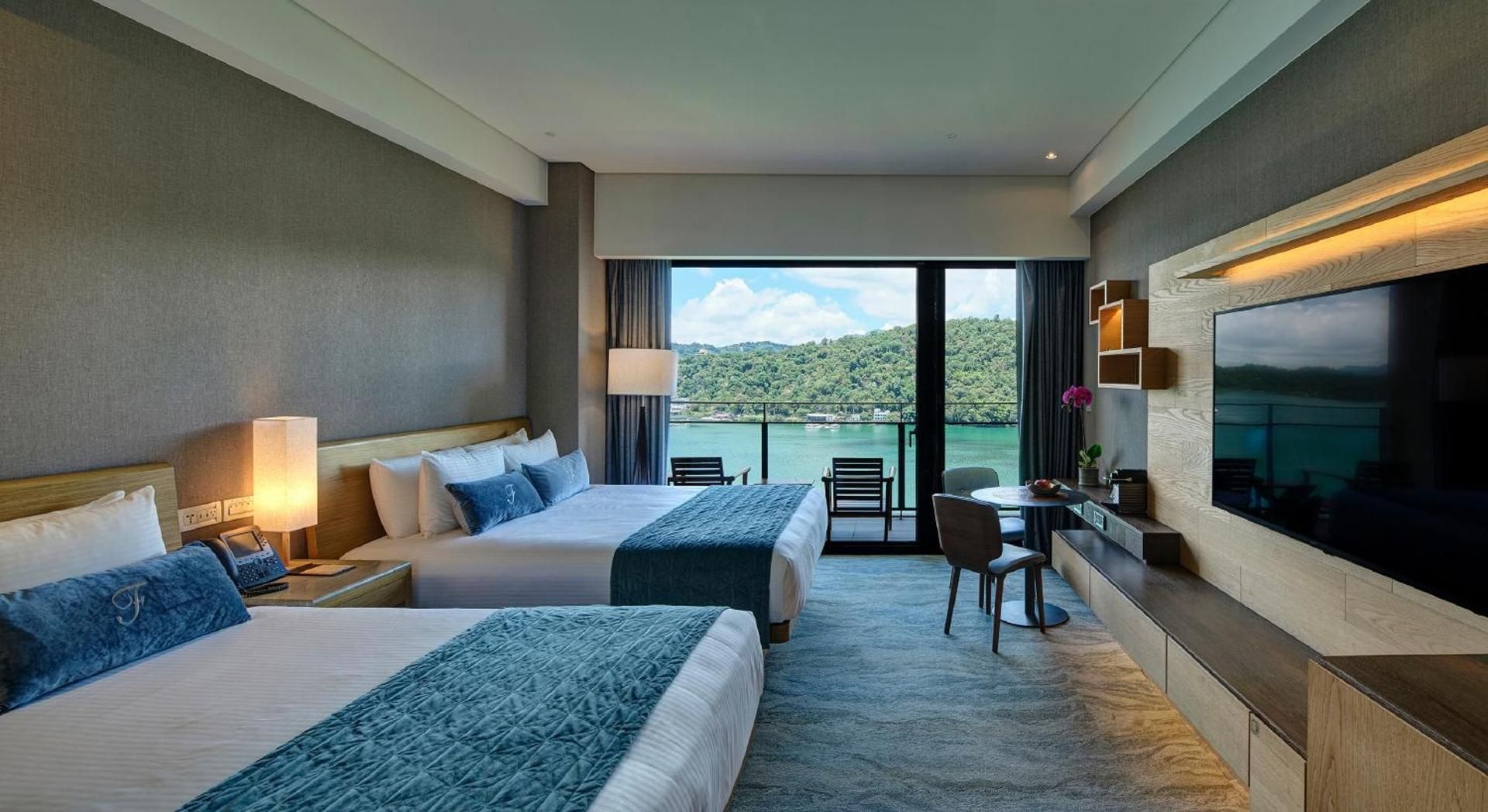 Fleur De Chine Hotel Premier Lake View Family Room